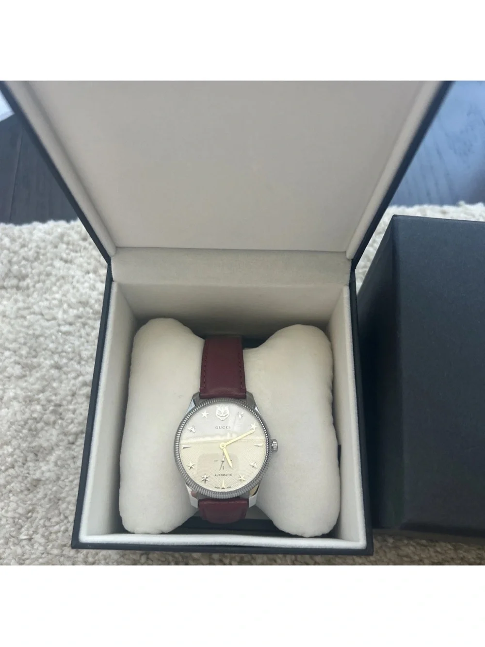 Gucci G-Timeless Automatic 40mm Watch Silver Dial Red Leather Box & Manual